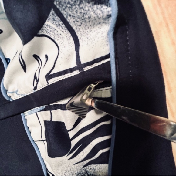 Nike Swim Trunks Board Shorts Mens Size Medium Navy with Floral panels tri color - Picture 8 of 12